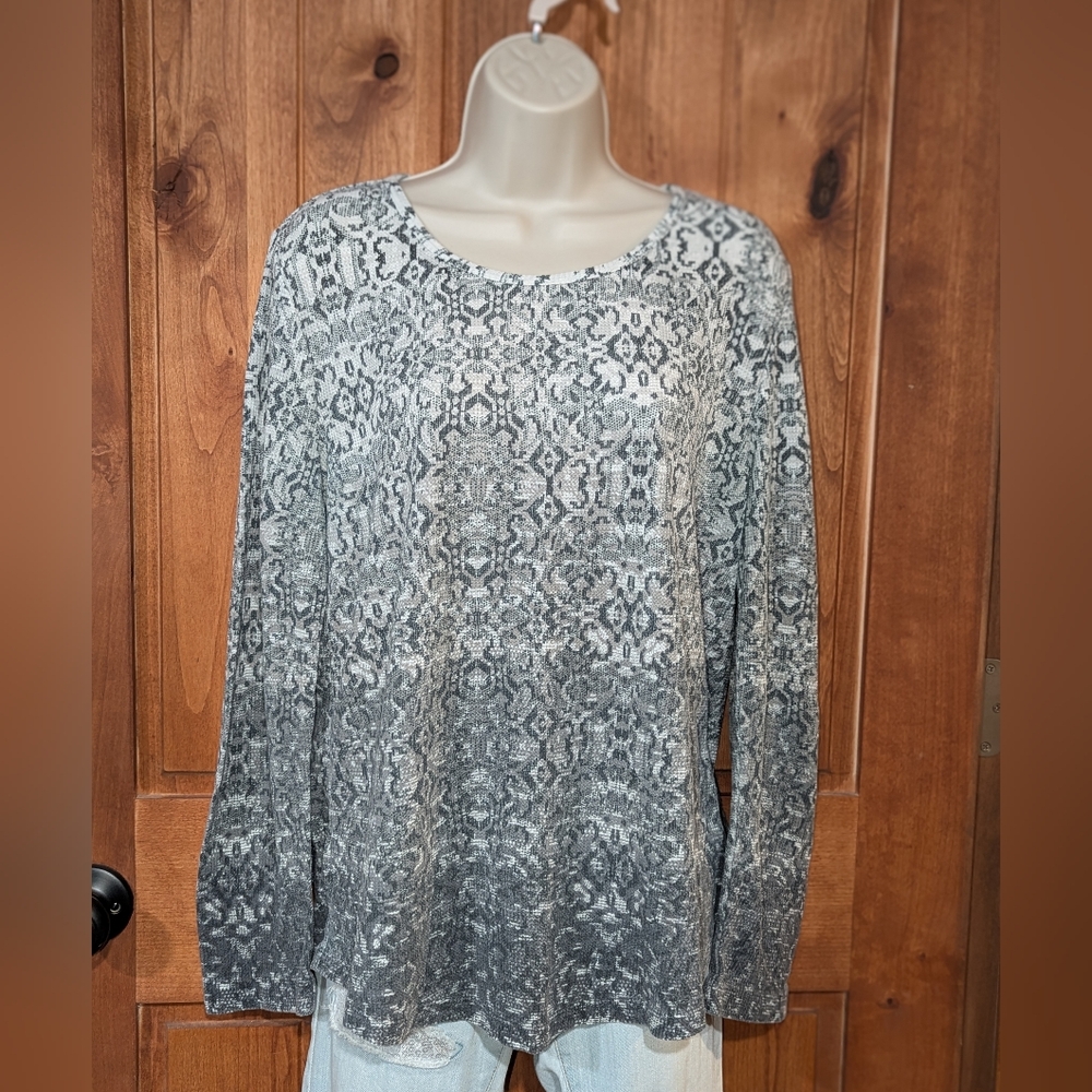 Liz Claiborne Gray Patterned Long Sleeve Topโ